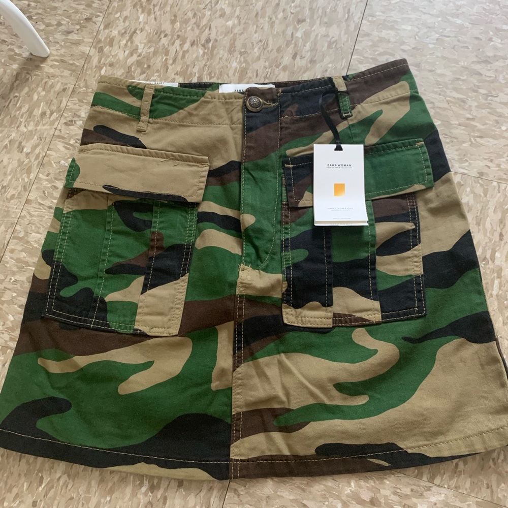 Zara camo cargo skirt